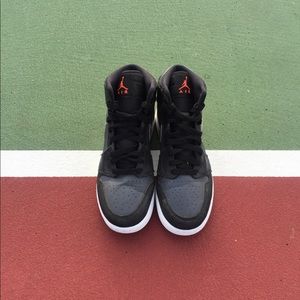 Nike Shoes - ❌SOLD❌Jordan 1 Mid Nike Shoes - ❌SOLD❌Jordan 1 Mid